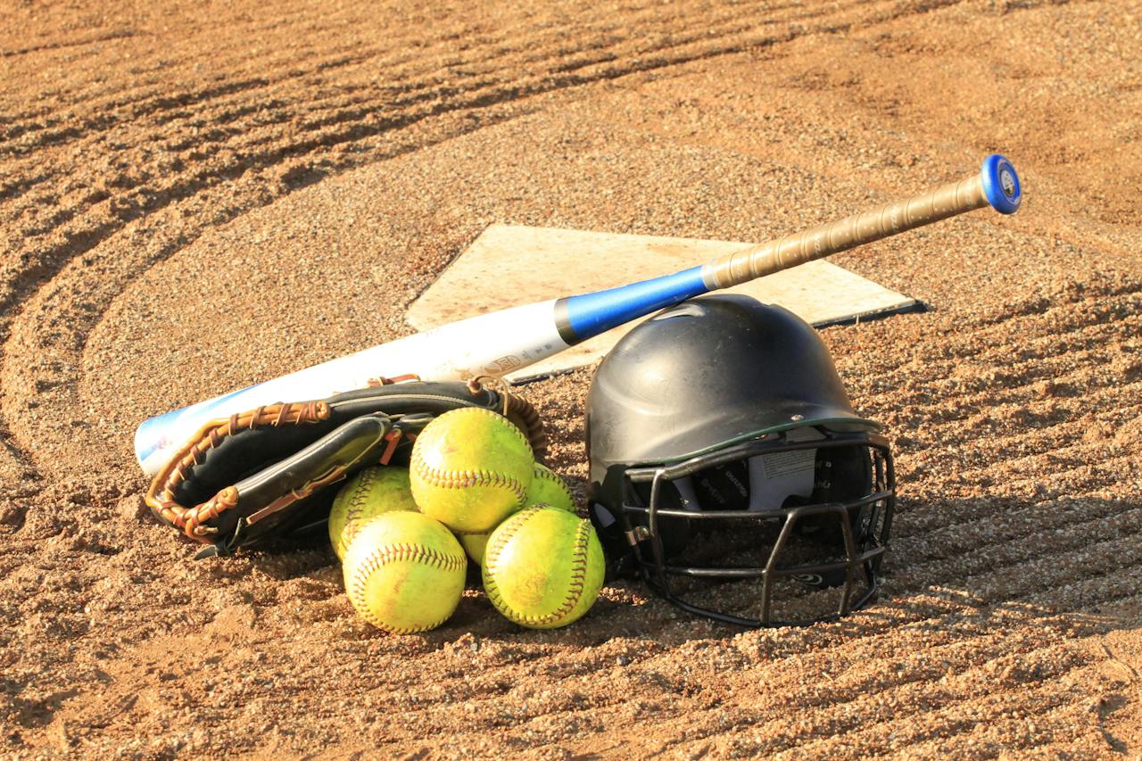 softball vs baseball helmet