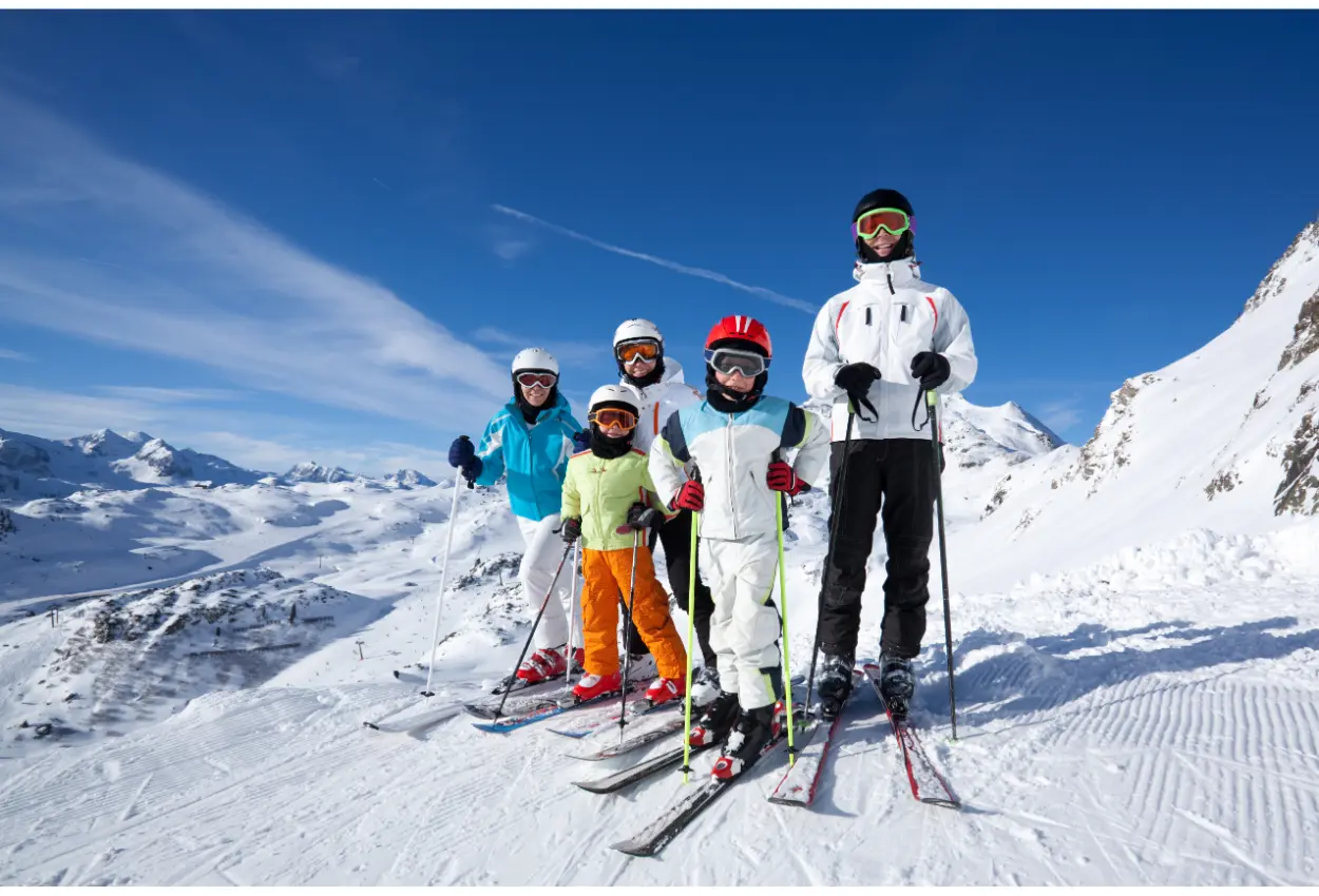 white ski helmet vs black